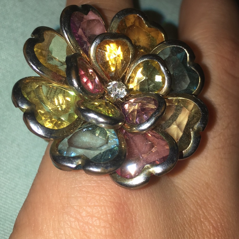A rainbow flower ring
